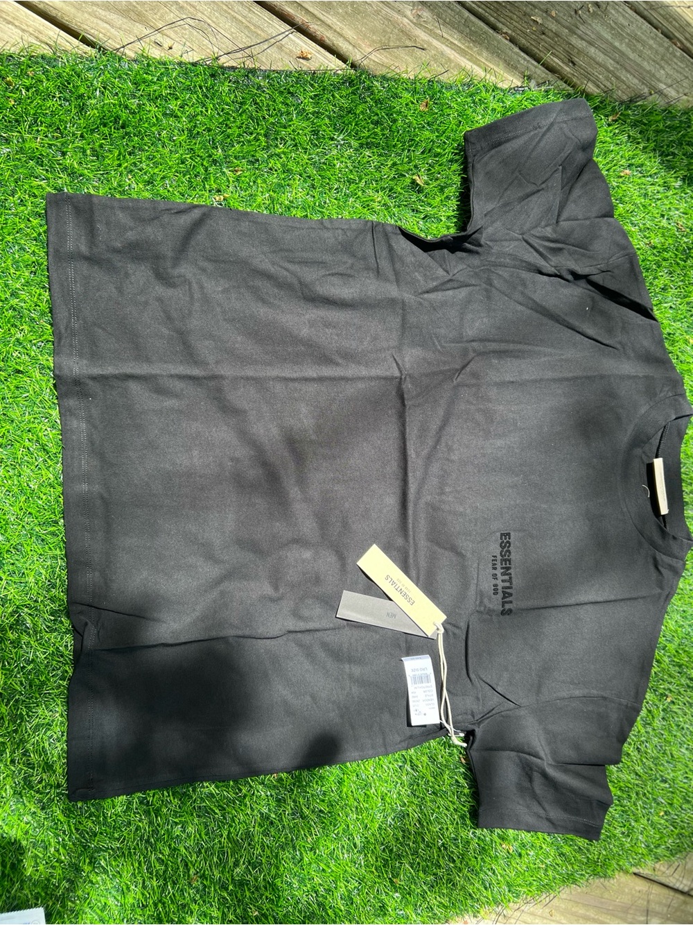 Essential shirt size L